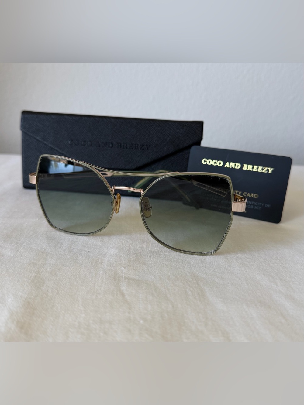 Coco And Breezy Woman’s Sunglasses Geometric / Cat Eye Green-gold 56-17-145